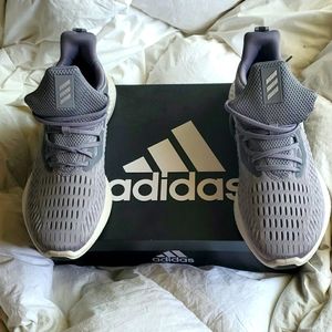 ADIDAS alphabounce +